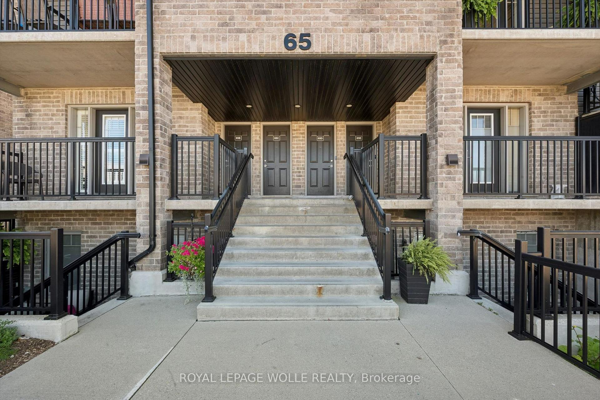 Photo 4 of Unit 65E, 1989 Ottawa Street S, Kitchener, Larentian West — HOMEH