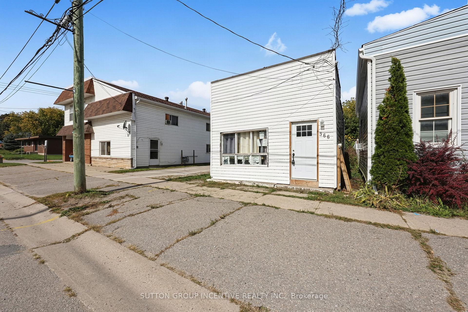 Photo 5 of 366 Talbot Street, Tay, Port McNicoll — HOMEH