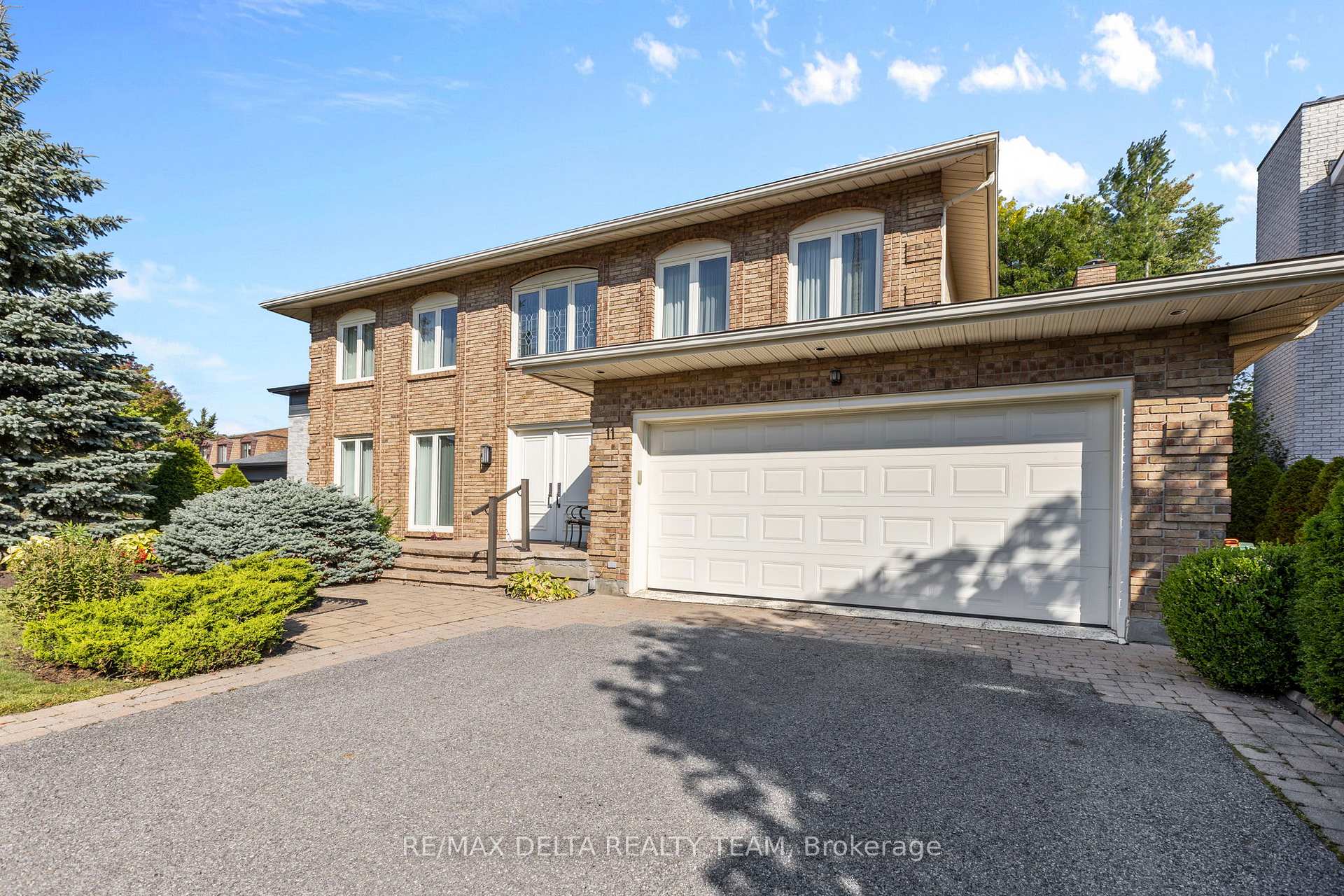 Photo 2 of 11 Garand Place, Ottawa, Guildwood Estates - Urbandale Acres — HOMEH