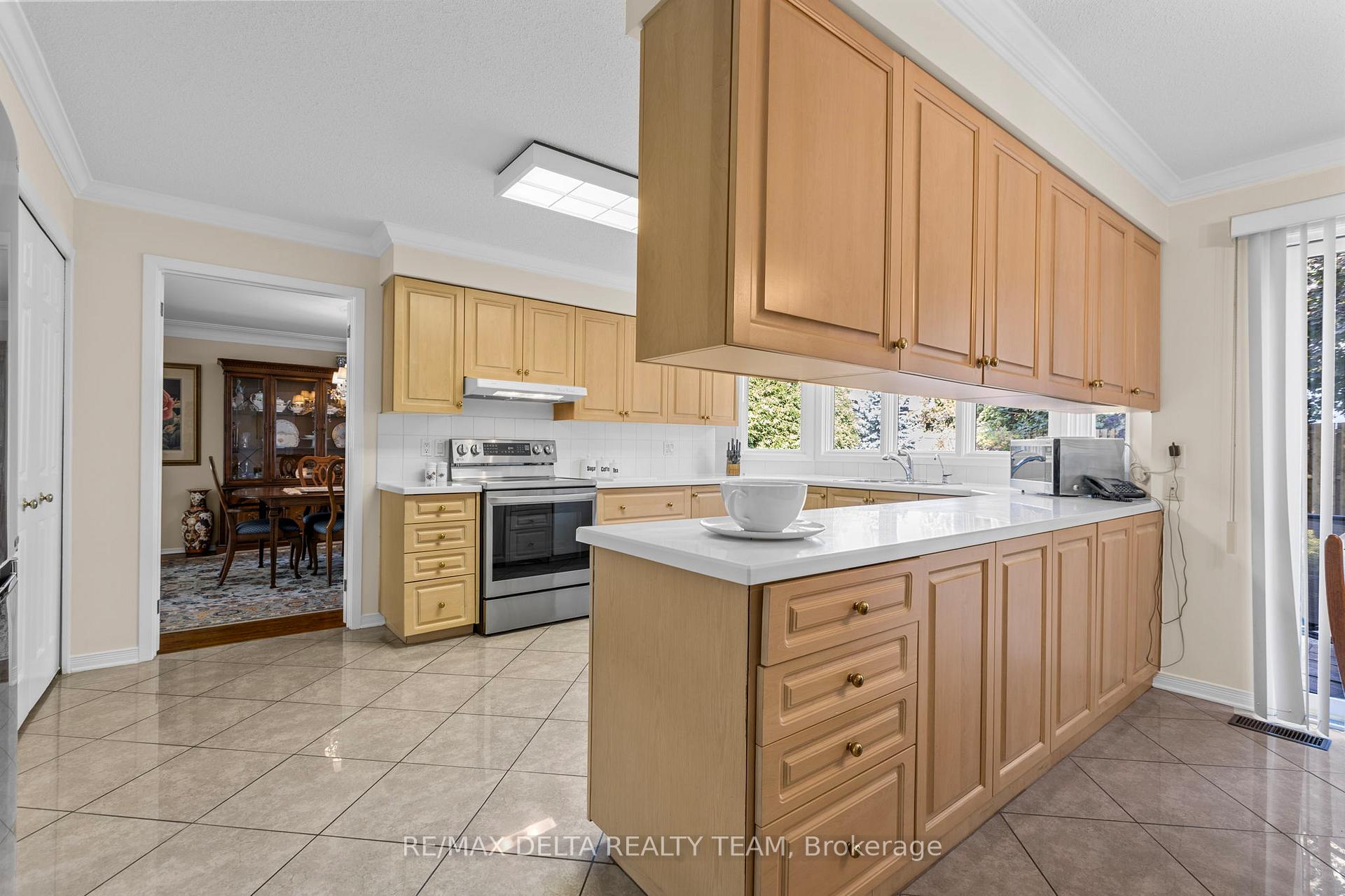 Photo 10 of 11 Garand Place, Ottawa, Guildwood Estates - Urbandale Acres — HOMEH