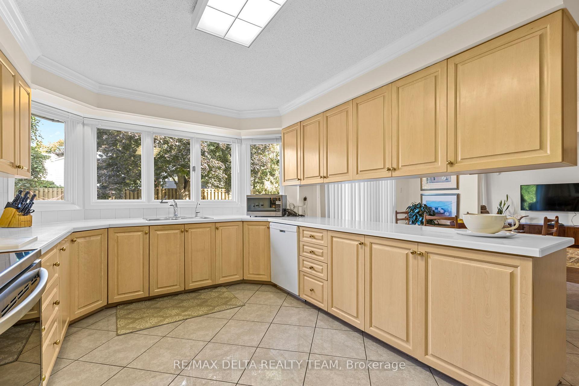 Photo 12 of 11 Garand Place, Ottawa, Guildwood Estates - Urbandale Acres — HOMEH