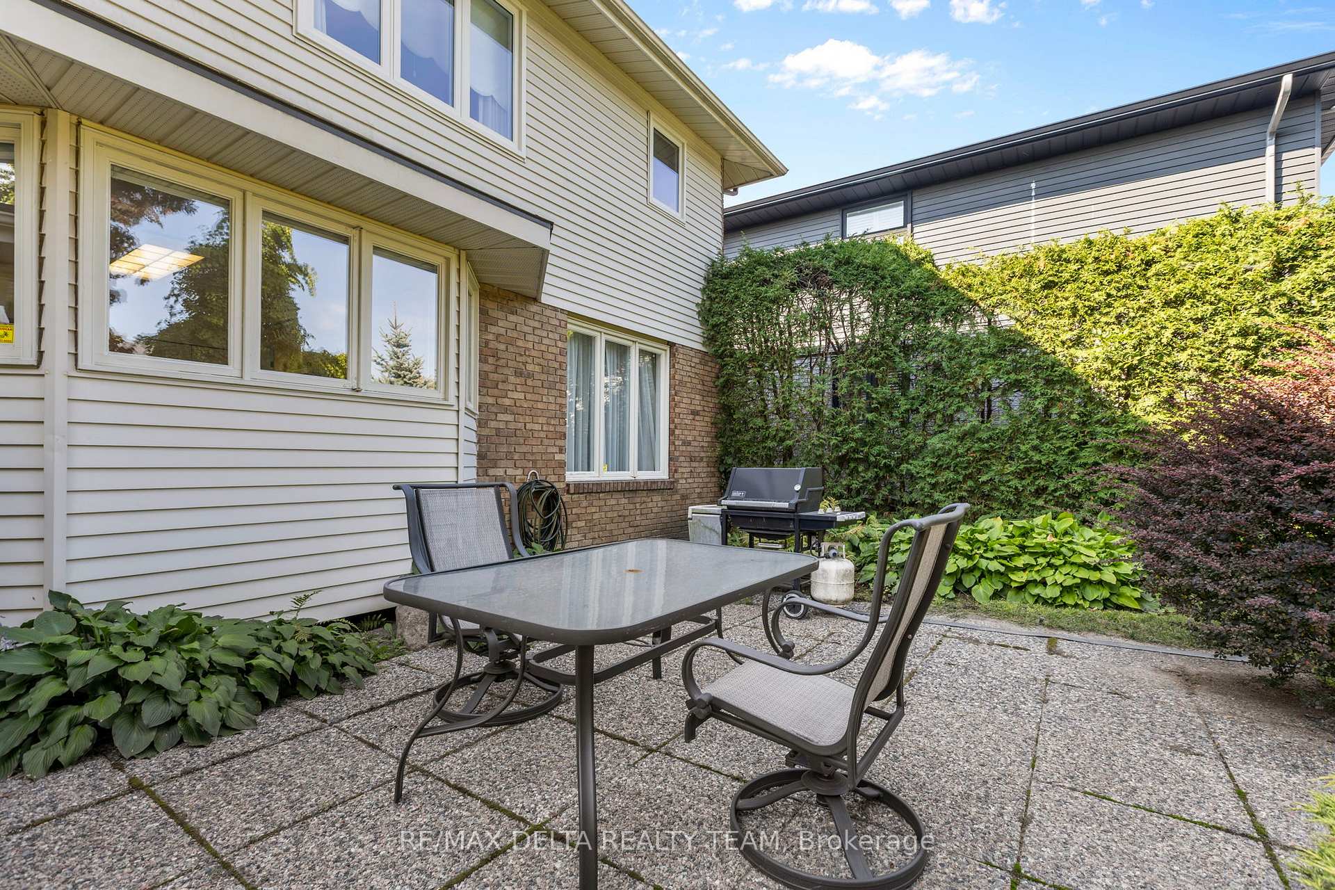 Photo 32 of 11 Garand Place, Ottawa, Guildwood Estates - Urbandale Acres — HOMEH