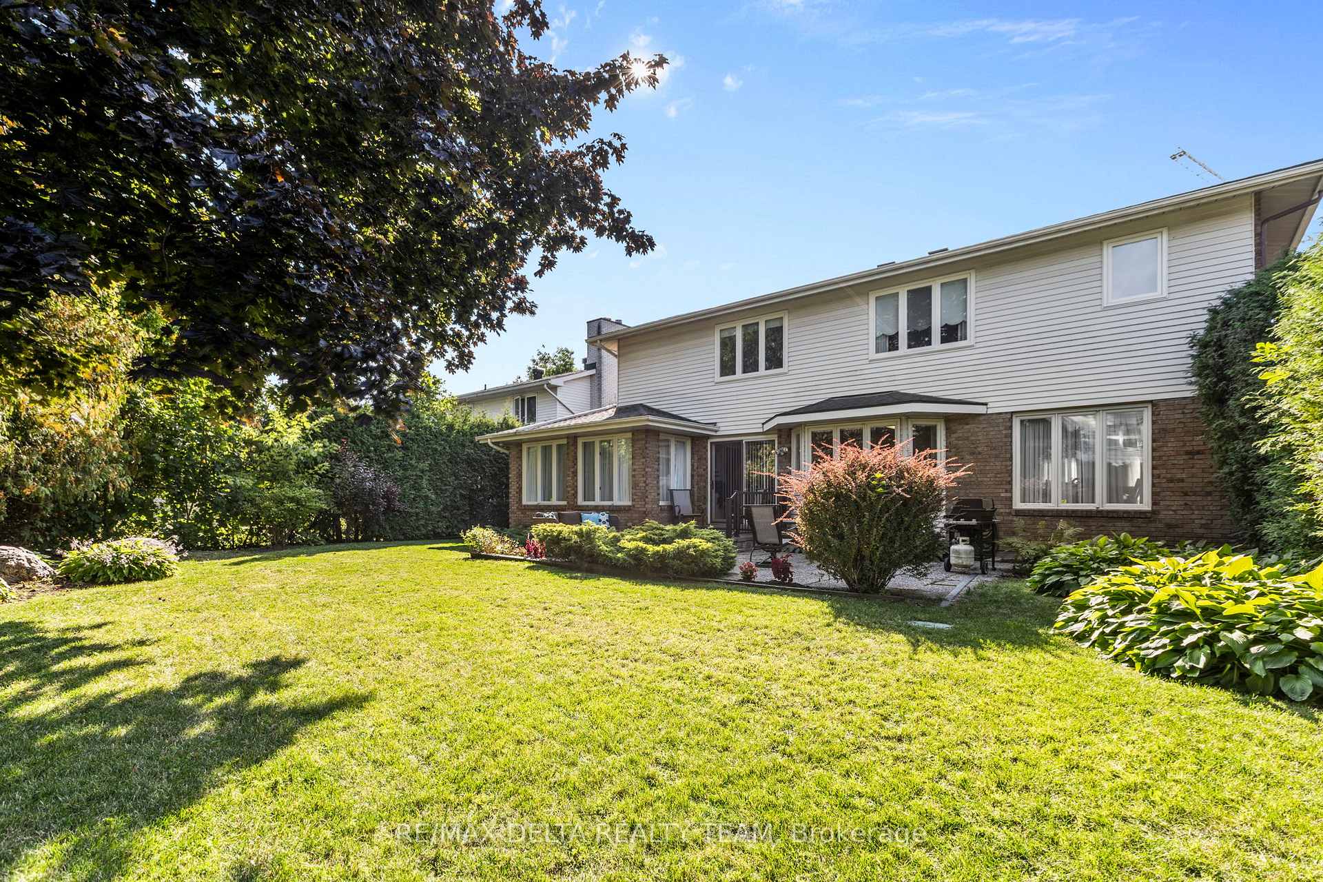 Photo 35 of 11 Garand Place, Ottawa, Guildwood Estates - Urbandale Acres — HOMEH