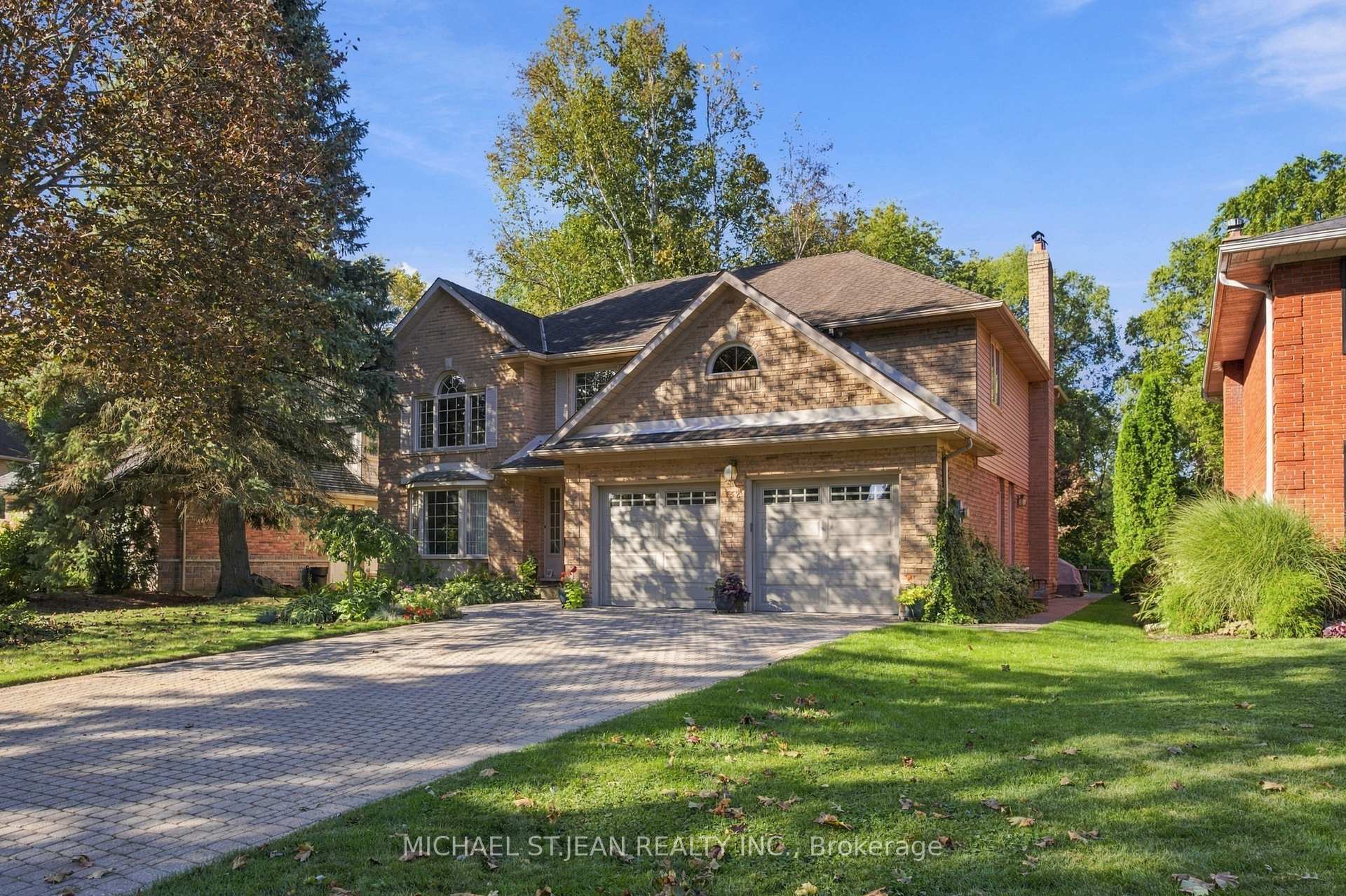 Photo 2 of 152 Seymour Drive, Hamilton, Ancaster — HOMEH