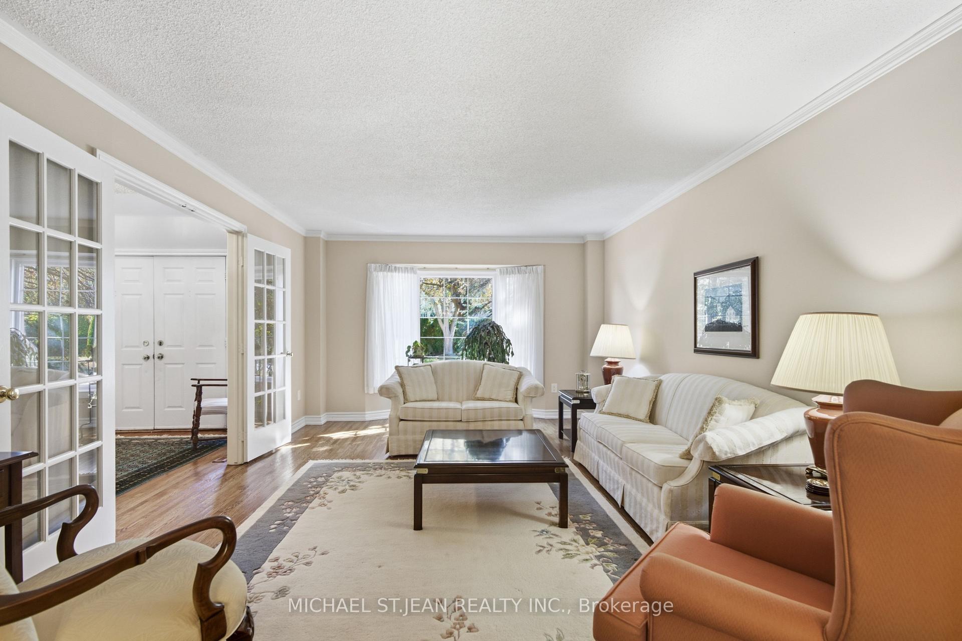 Photo 10 of 152 Seymour Drive, Hamilton, Ancaster — HOMEH