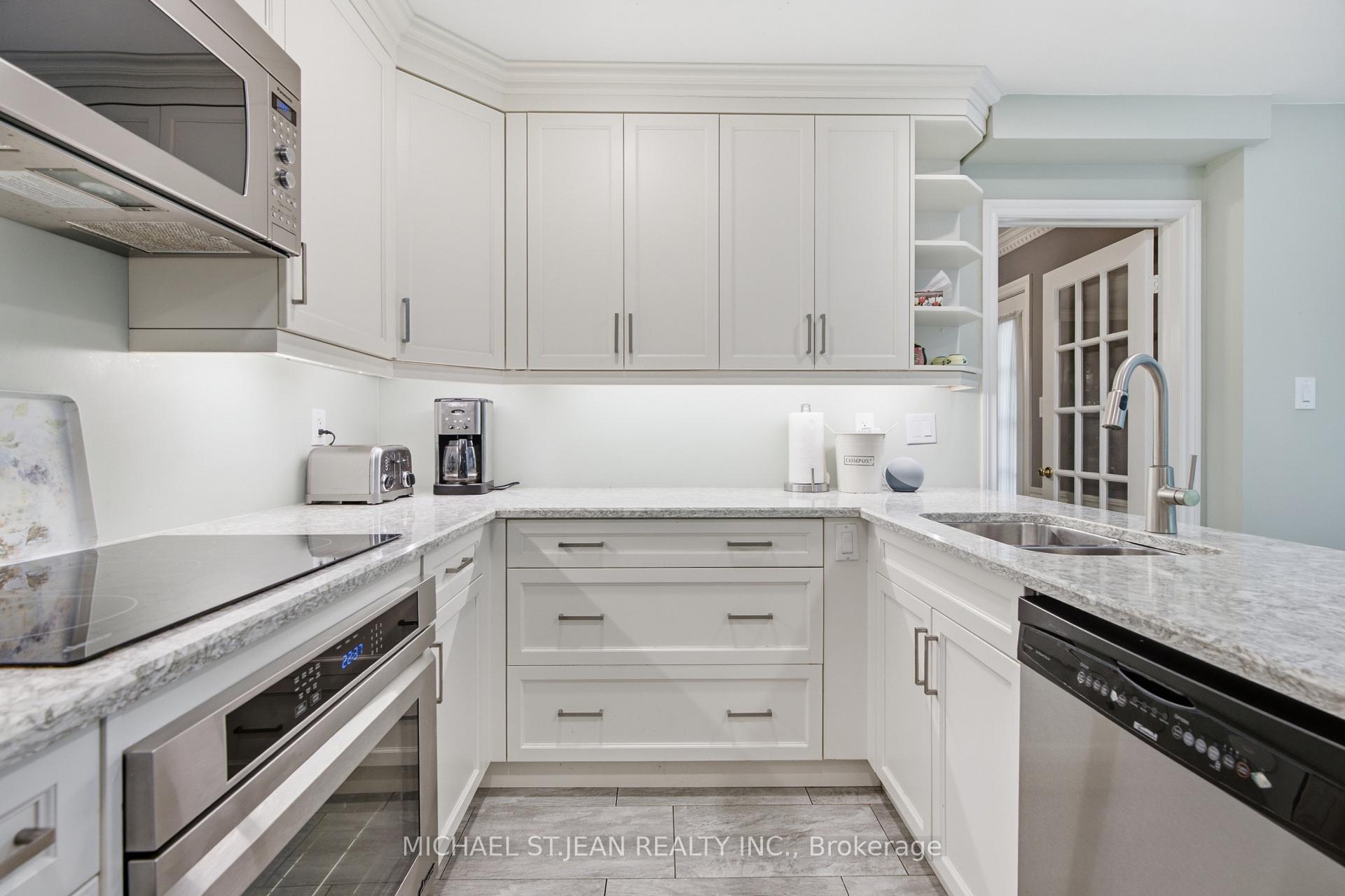 Photo 19 of 152 Seymour Drive, Hamilton, Ancaster — HOMEH