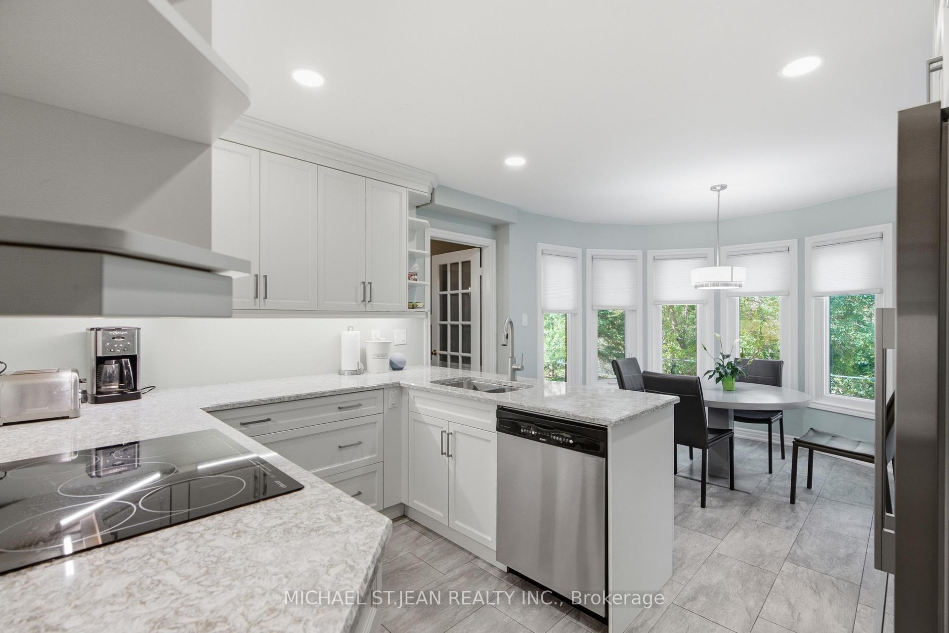 Photo 20 of 152 Seymour Drive, Hamilton, Ancaster — HOMEH