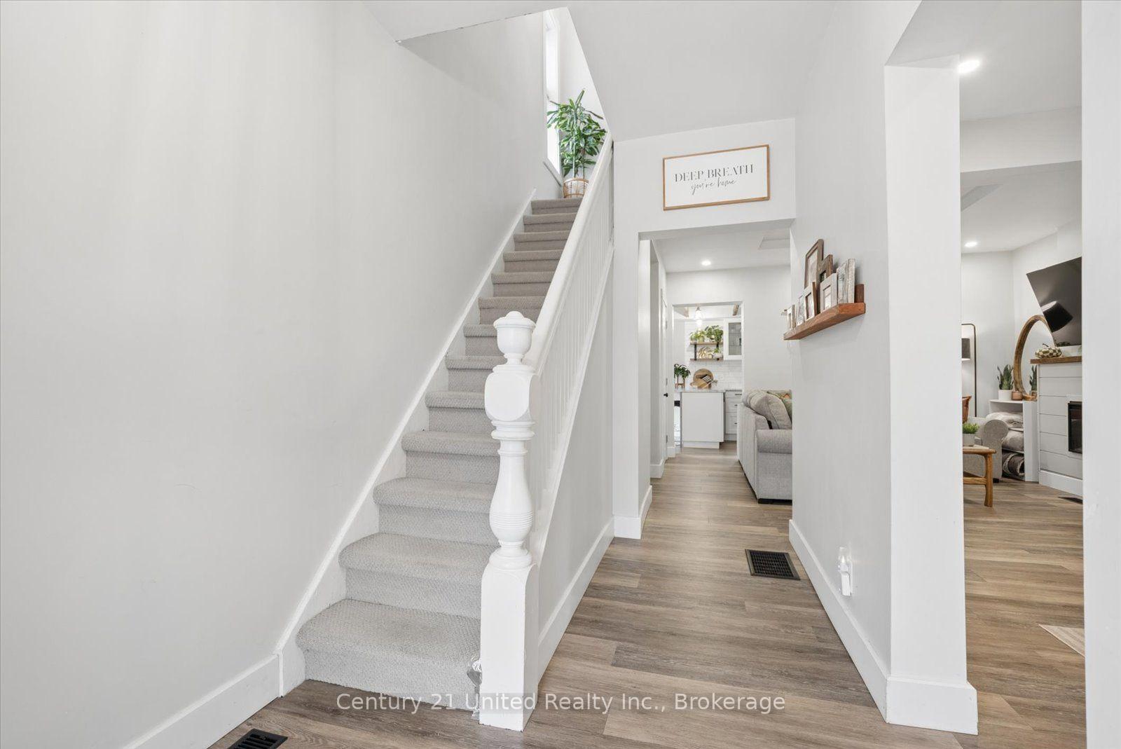Photo 8 of 555 Romaine Street, Peterborough, Town Ward 3 — HOMEH