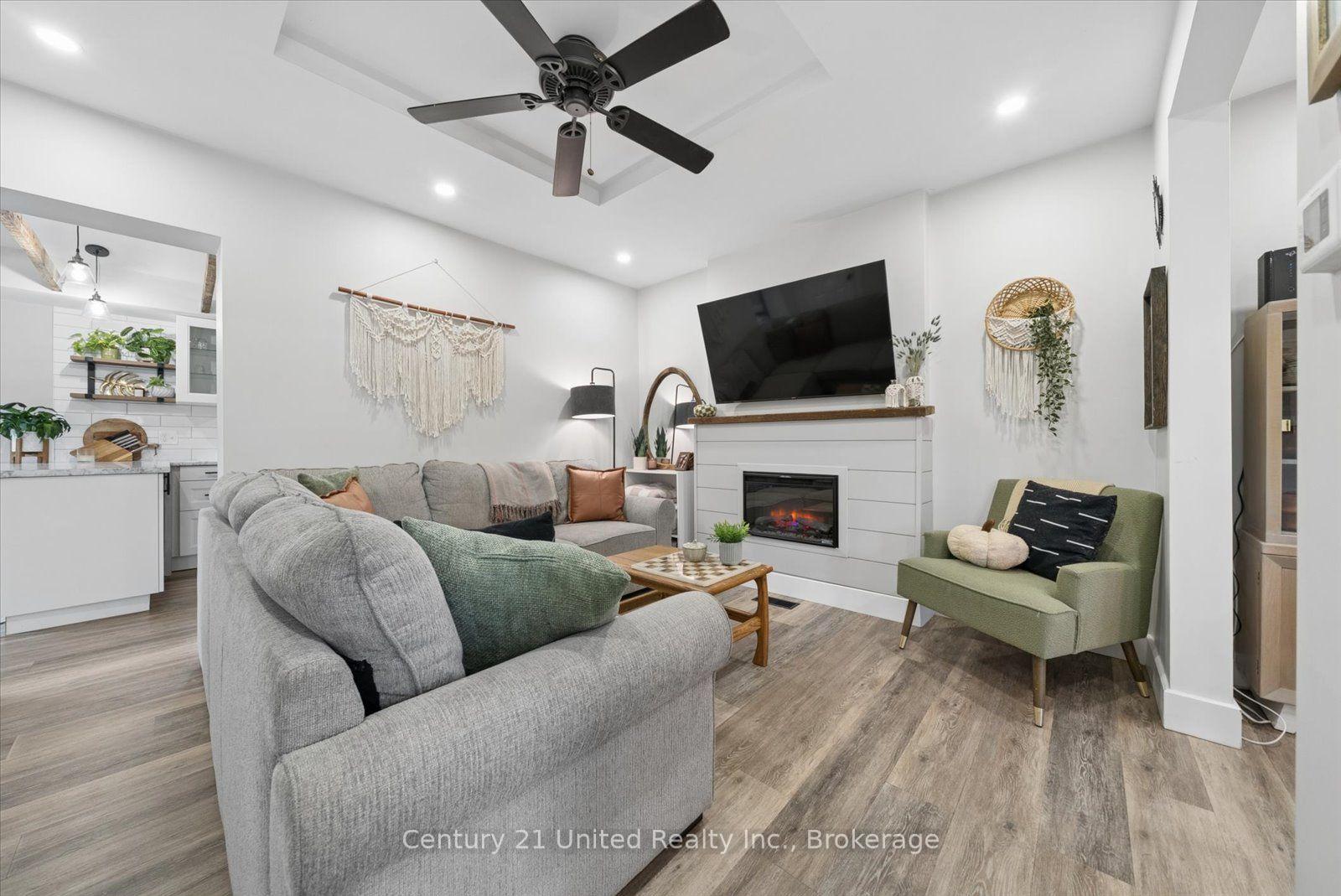 Photo 13 of 555 Romaine Street, Peterborough, Town Ward 3 — HOMEH