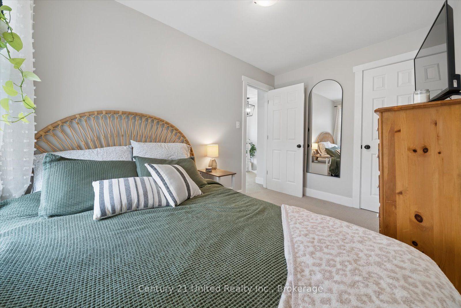 Photo 25 of 555 Romaine Street, Peterborough, Town Ward 3 — HOMEH