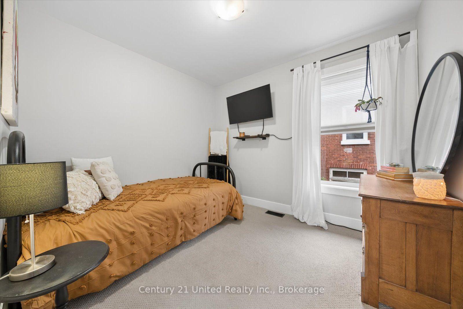 Photo 26 of 555 Romaine Street, Peterborough, Town Ward 3 — HOMEH