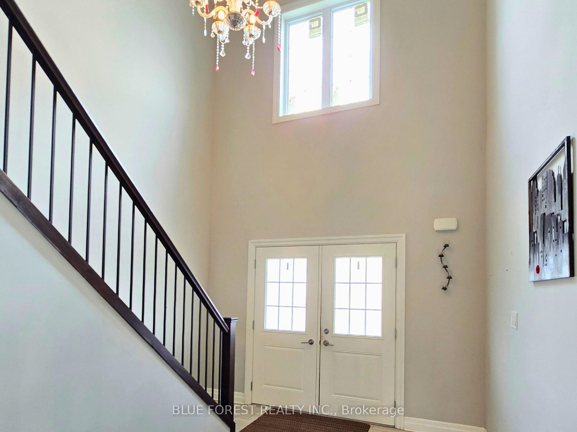 Photo 2 of Unit 23, 2587 Sheffield Boulevard, London, South U — HOMEH