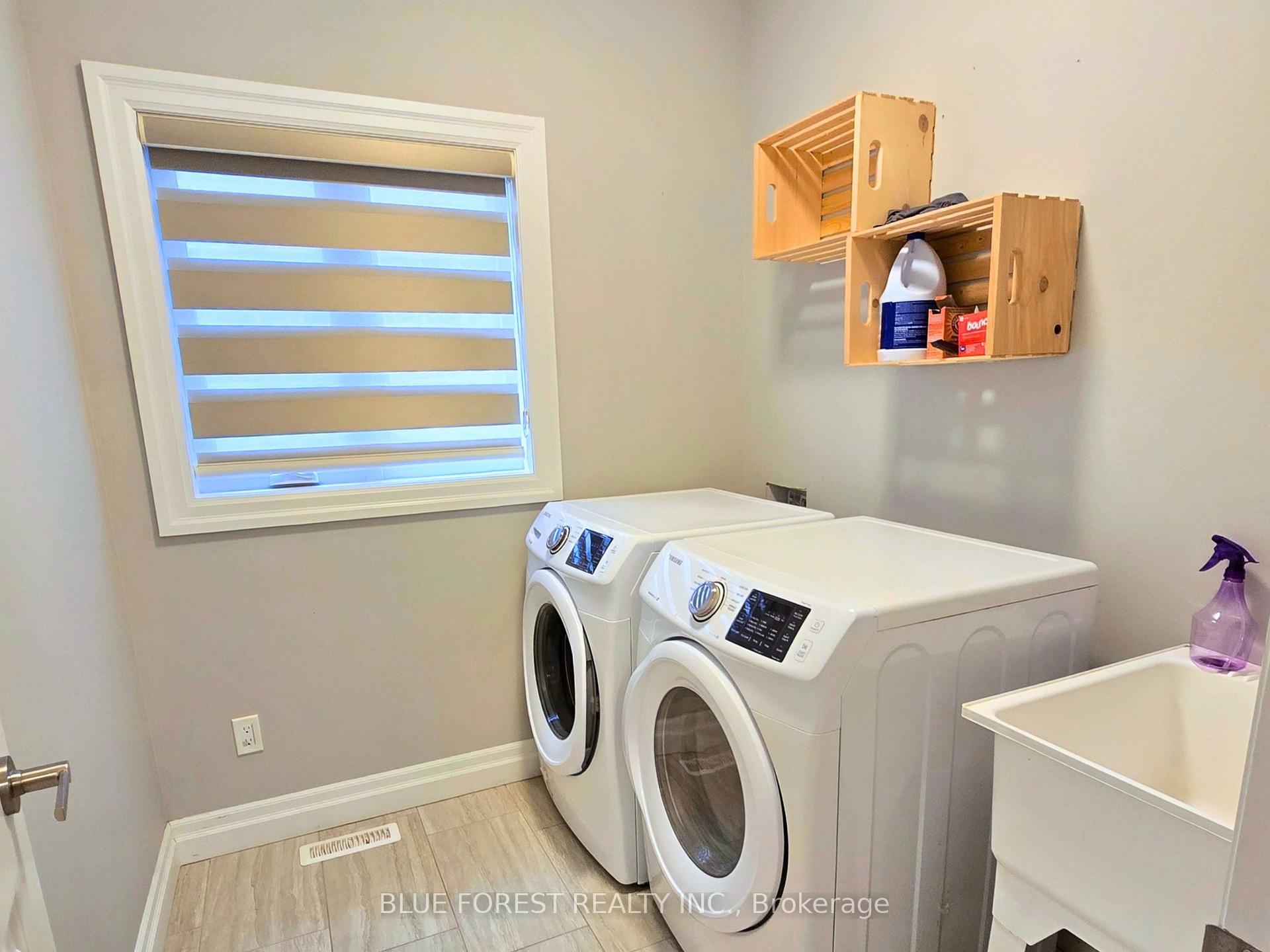 Photo 7 of Unit 23, 2587 Sheffield Boulevard, London, South U — HOMEH