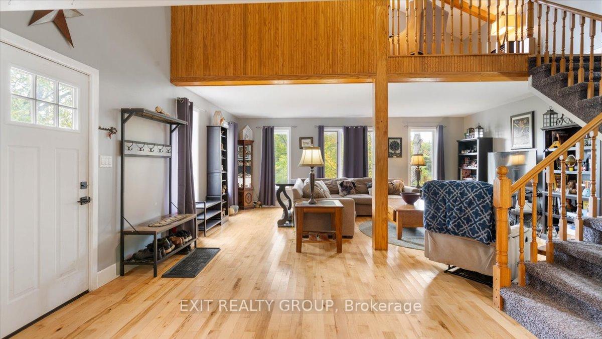 Photo 5 of 44 Hillcrest Drive, Quinte West, Murray Ward — HOMEH