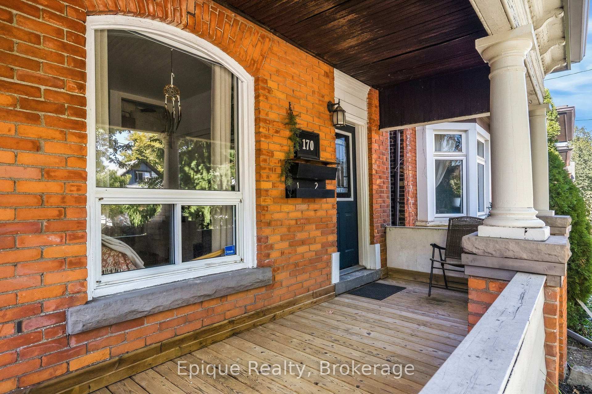 Photo 2 of 170 Emerald Street S, Hamilton, Stinson — HOMEH