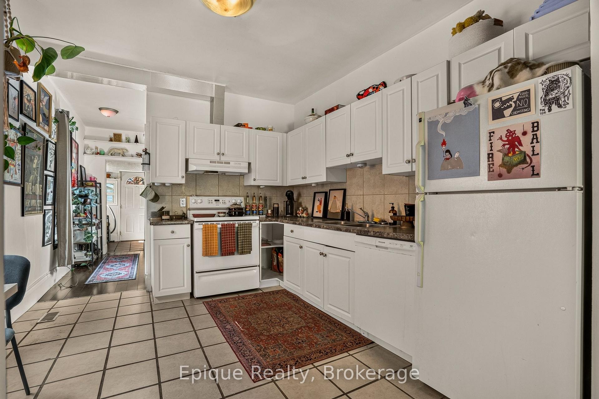 Photo 5 of 170 Emerald Street S, Hamilton, Stinson — HOMEH