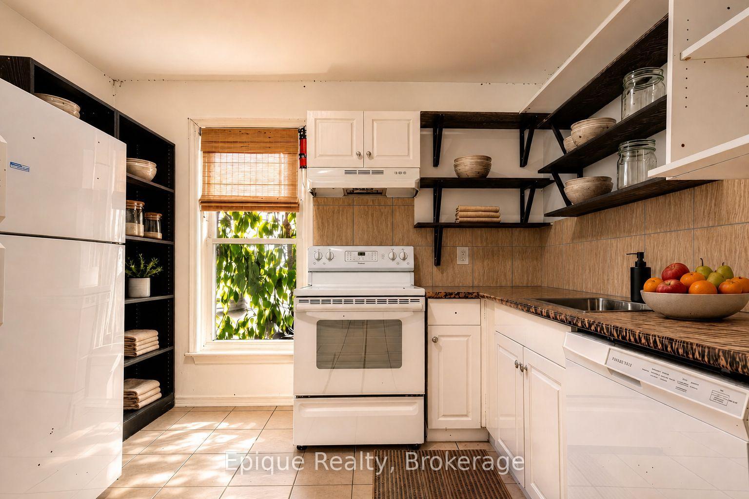 Photo 10 of 170 Emerald Street S, Hamilton, Stinson — HOMEH