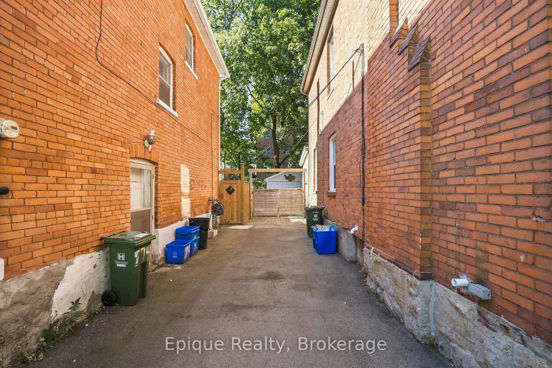 Photo 16 of 170 Emerald Street S, Hamilton, Stinson — HOMEH