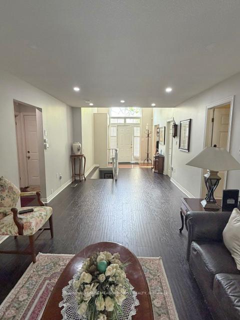 Photo 4 of Unit 7, 26 Red Haven Drive, Grimsby, Grimsby Beach — HOMEH