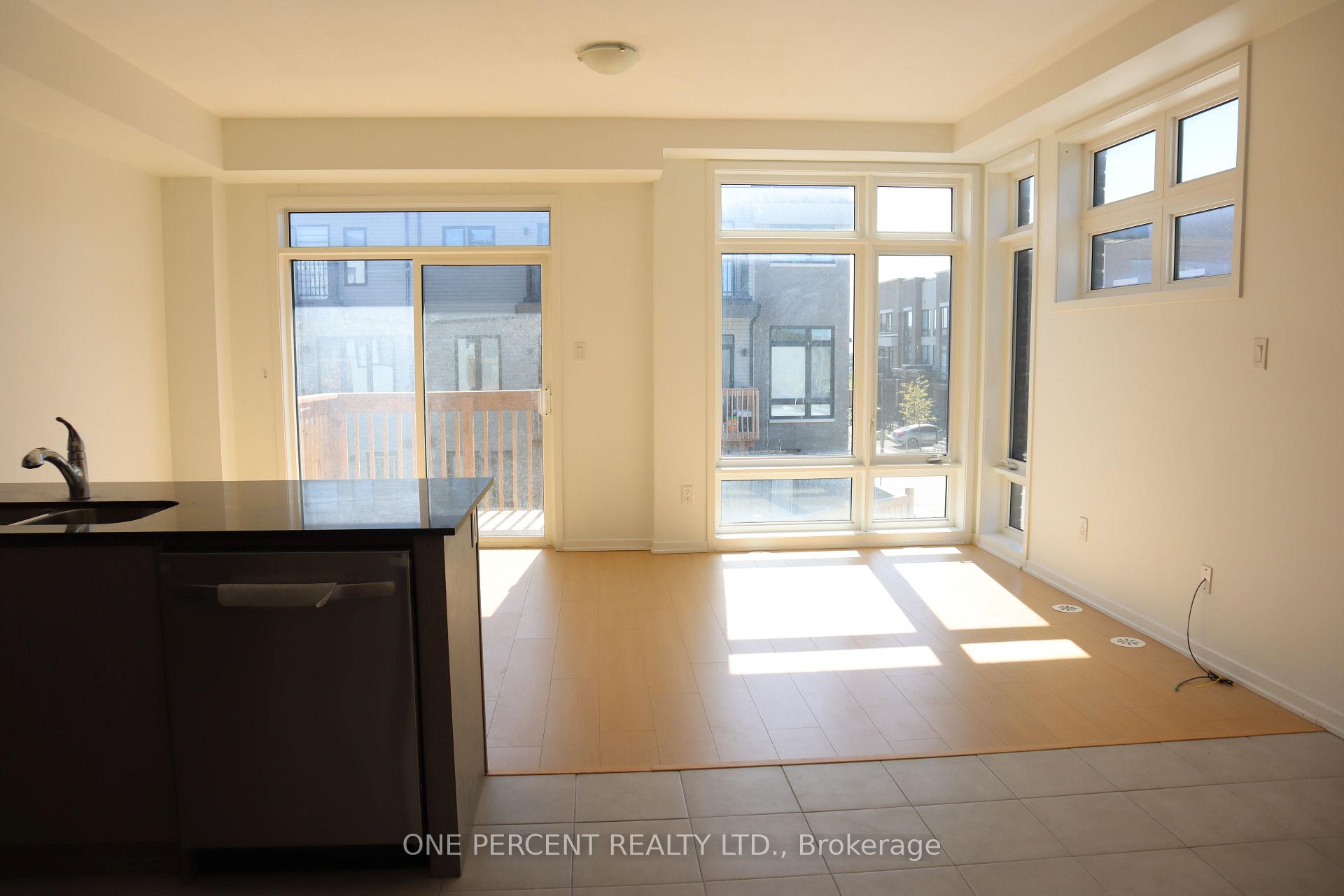 Photo 10 of 743 Stanstead Path, Oshawa, Samac — HOMEH