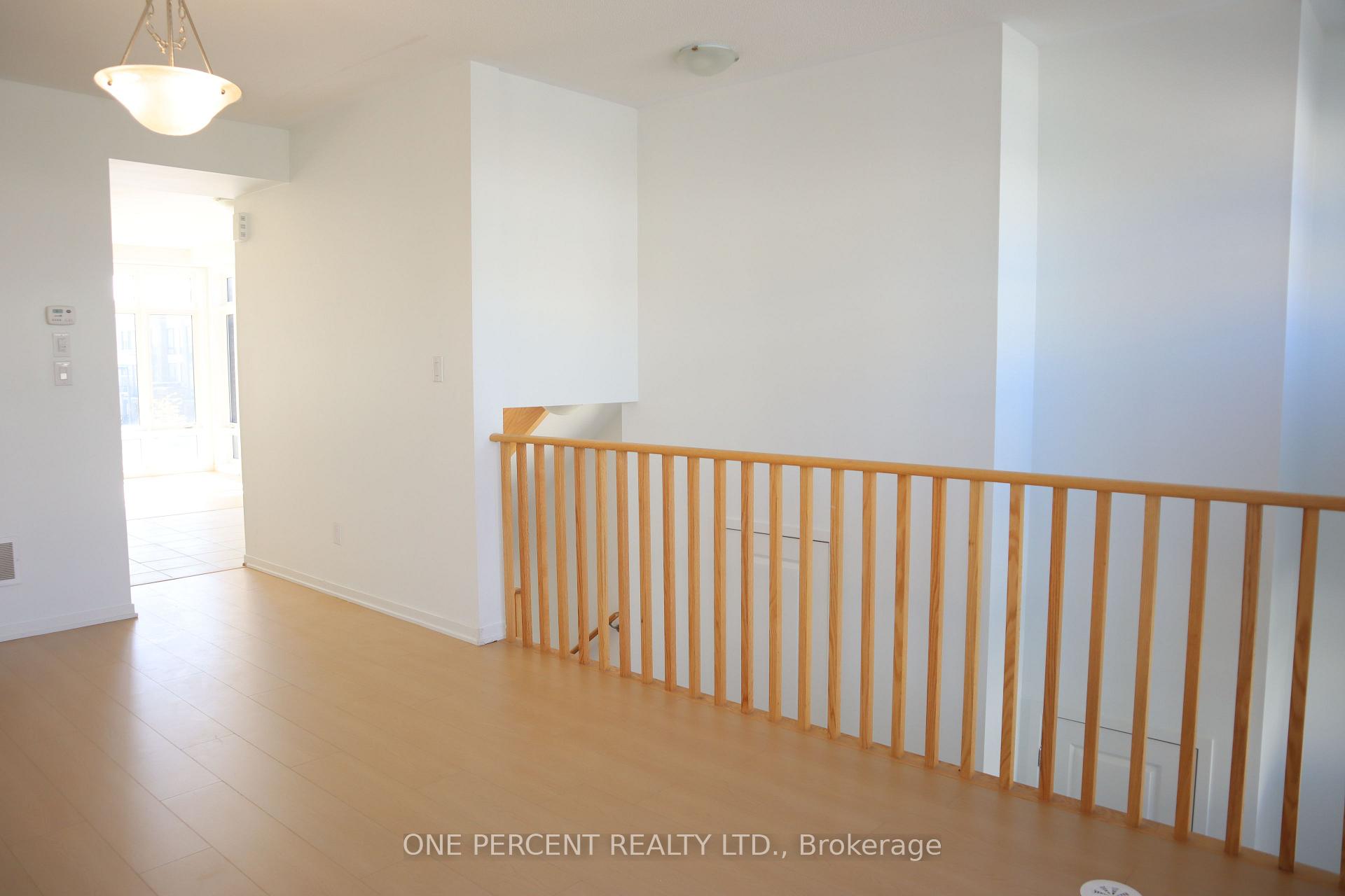 Photo 14 of 743 Stanstead Path, Oshawa, Samac — HOMEH