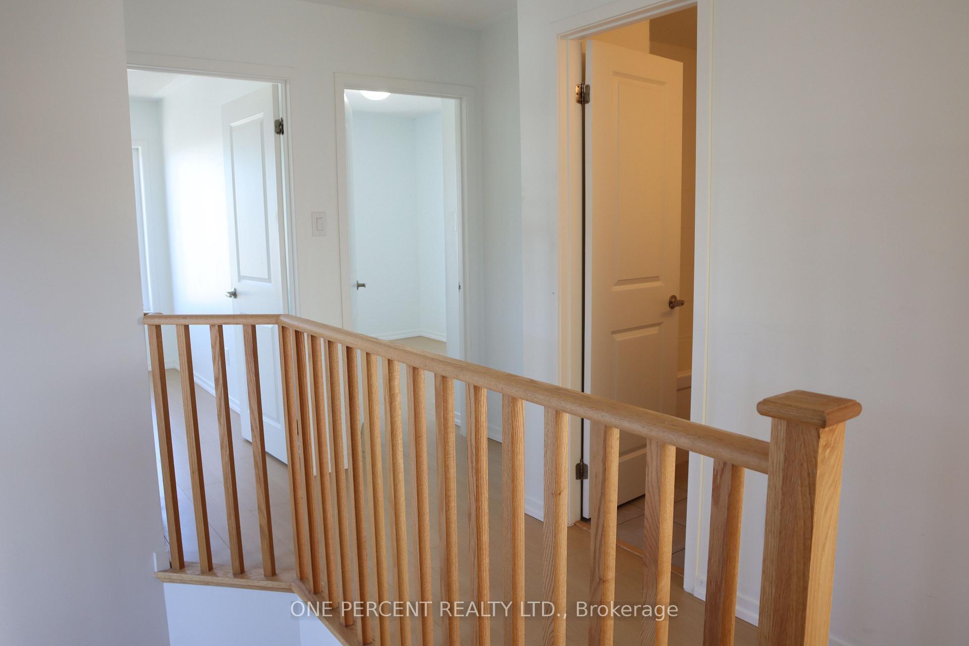 Photo 16 of 743 Stanstead Path, Oshawa, Samac — HOMEH
