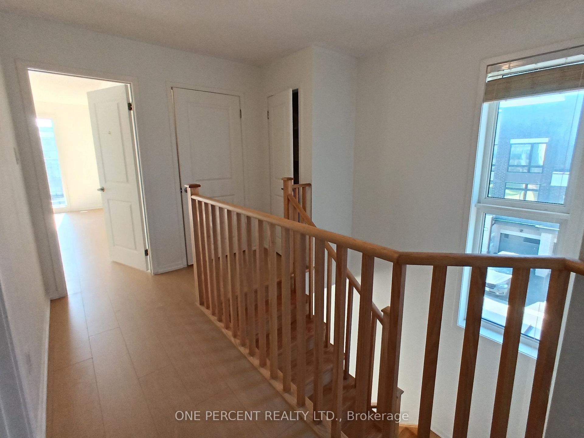Photo 23 of 743 Stanstead Path, Oshawa, Samac — HOMEH