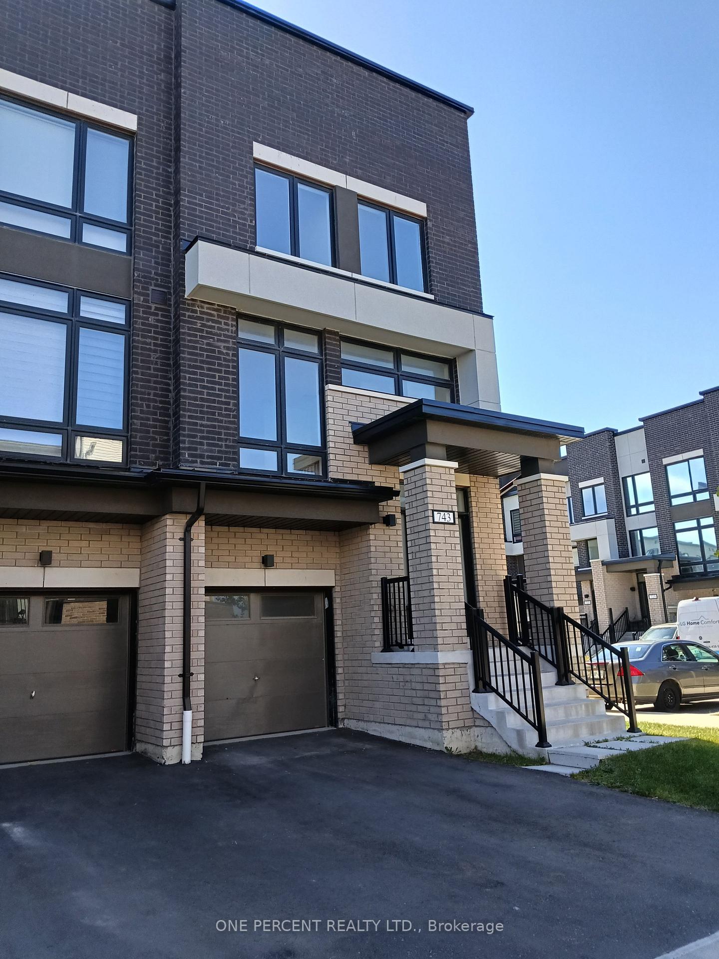 Photo 36 of 743 Stanstead Path, Oshawa, Samac — HOMEH