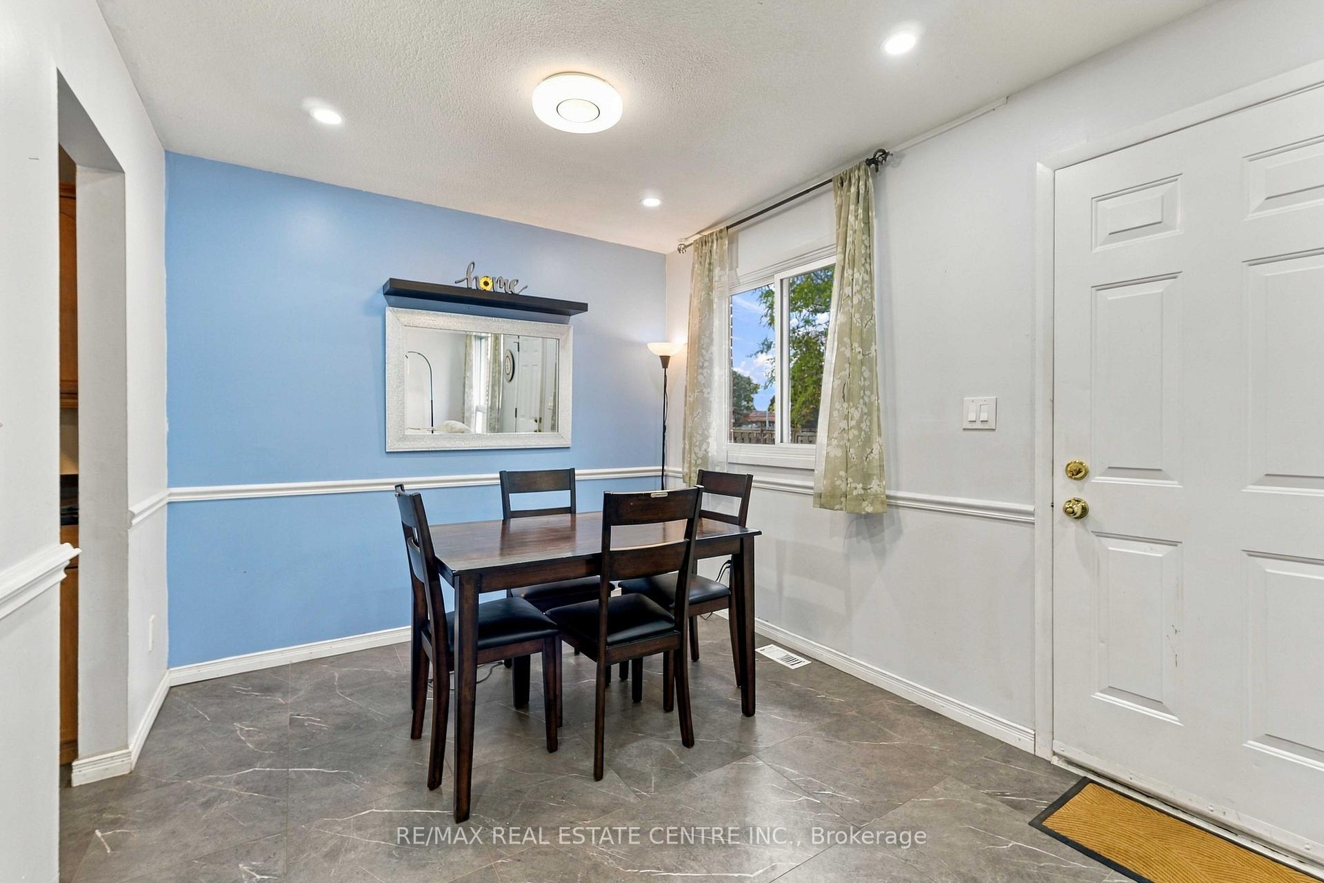 Photo 13 of Unit 4, 899 Stone Church Road E, Hamilton, Quinndale — HOMEH