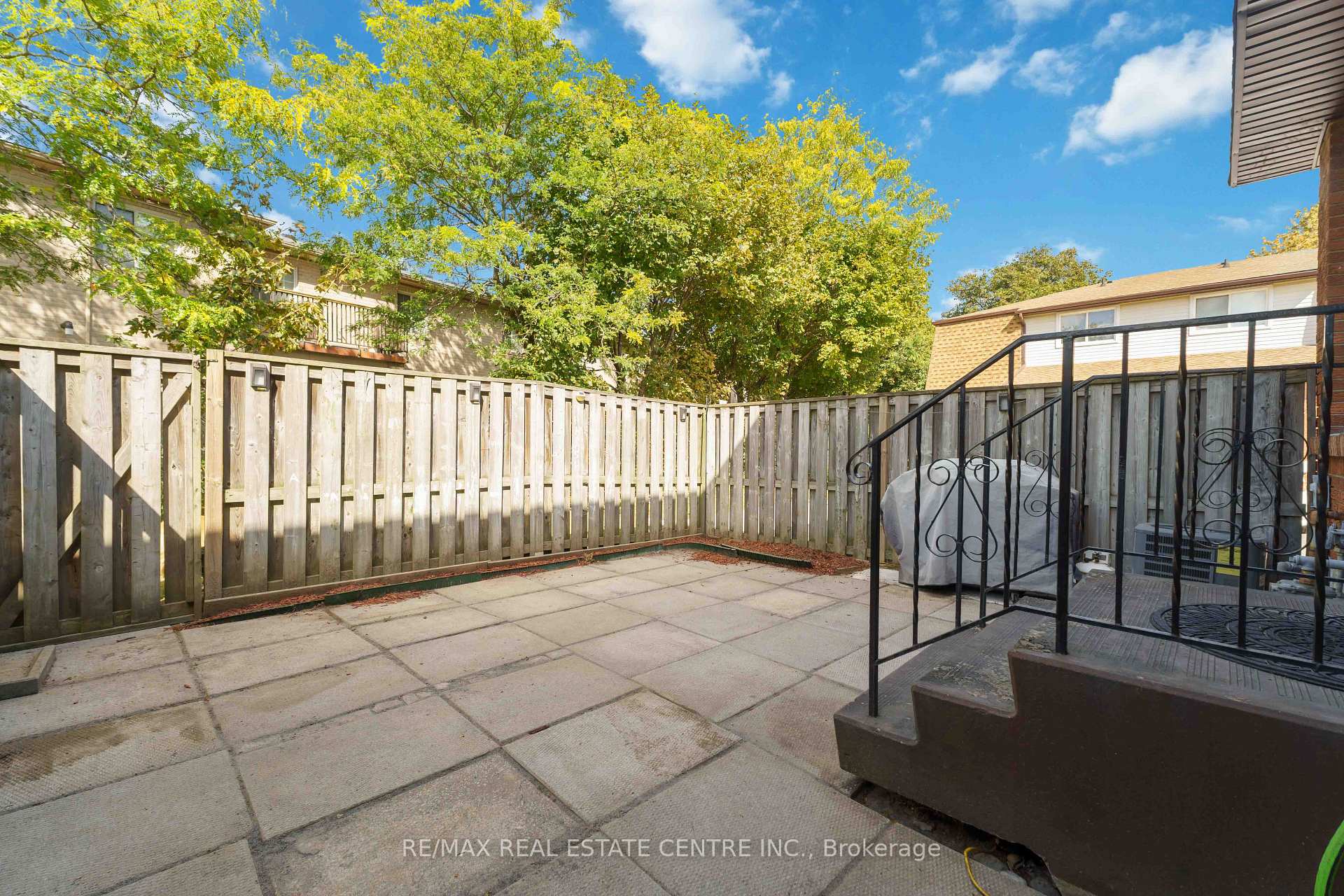 Photo 30 of Unit 4, 899 Stone Church Road E, Hamilton, Quinndale — HOMEH