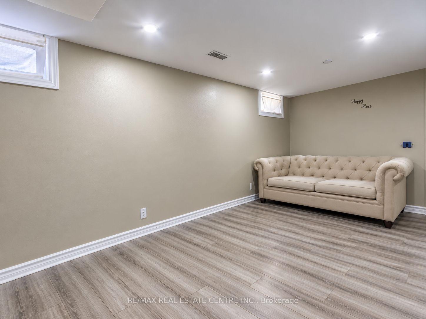 Photo 28 of Unit 4, 899 Stone Church Road E, Hamilton, Quinndale — HOMEH