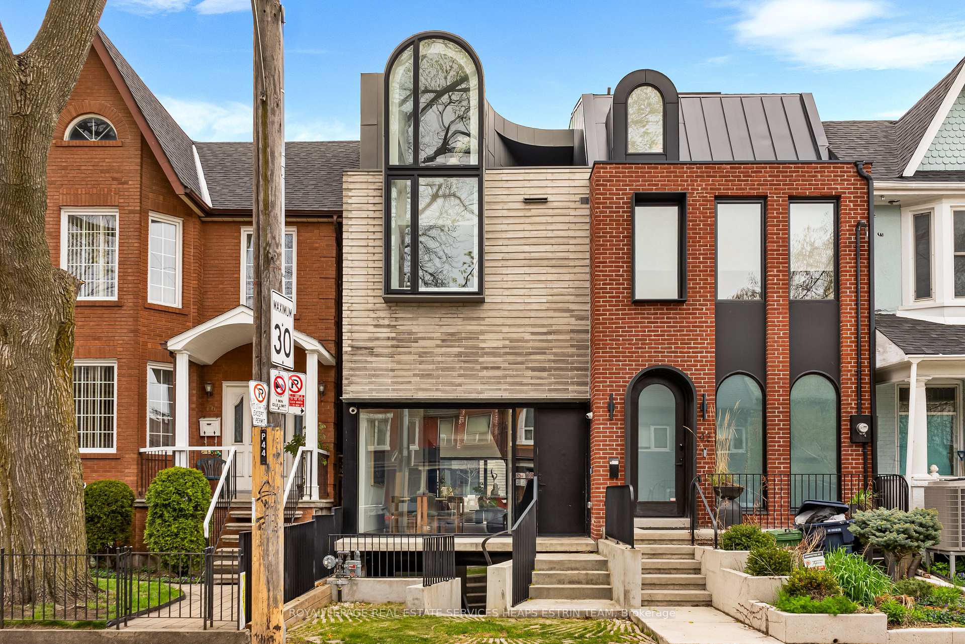 Photo 2 of 44 Foxley Street, Toronto, Trinity-Bellwoods — HOMEH