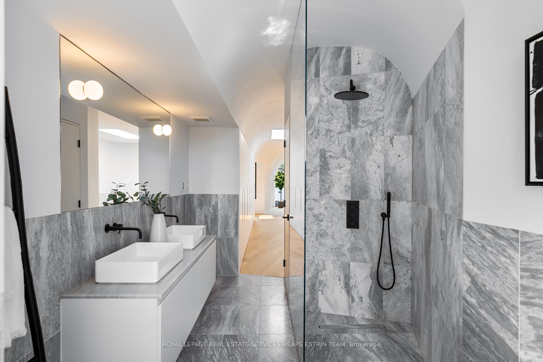 Photo 17 of 44 Foxley Street, Toronto, Trinity-Bellwoods — HOMEH