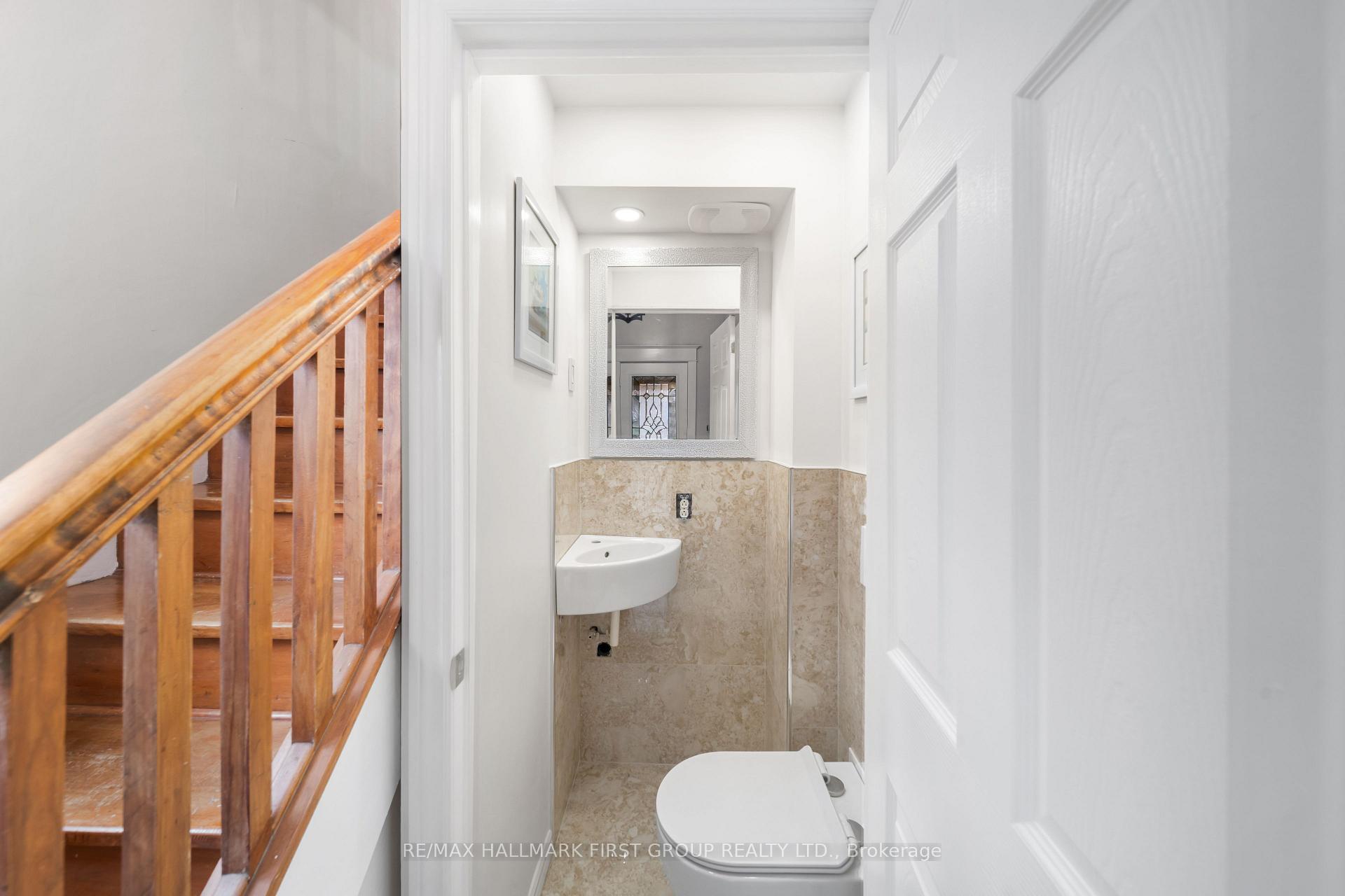 Photo 14 of 7 Mcmurchy Avenue S, Brampton, Downtown Brampton — HOMEH