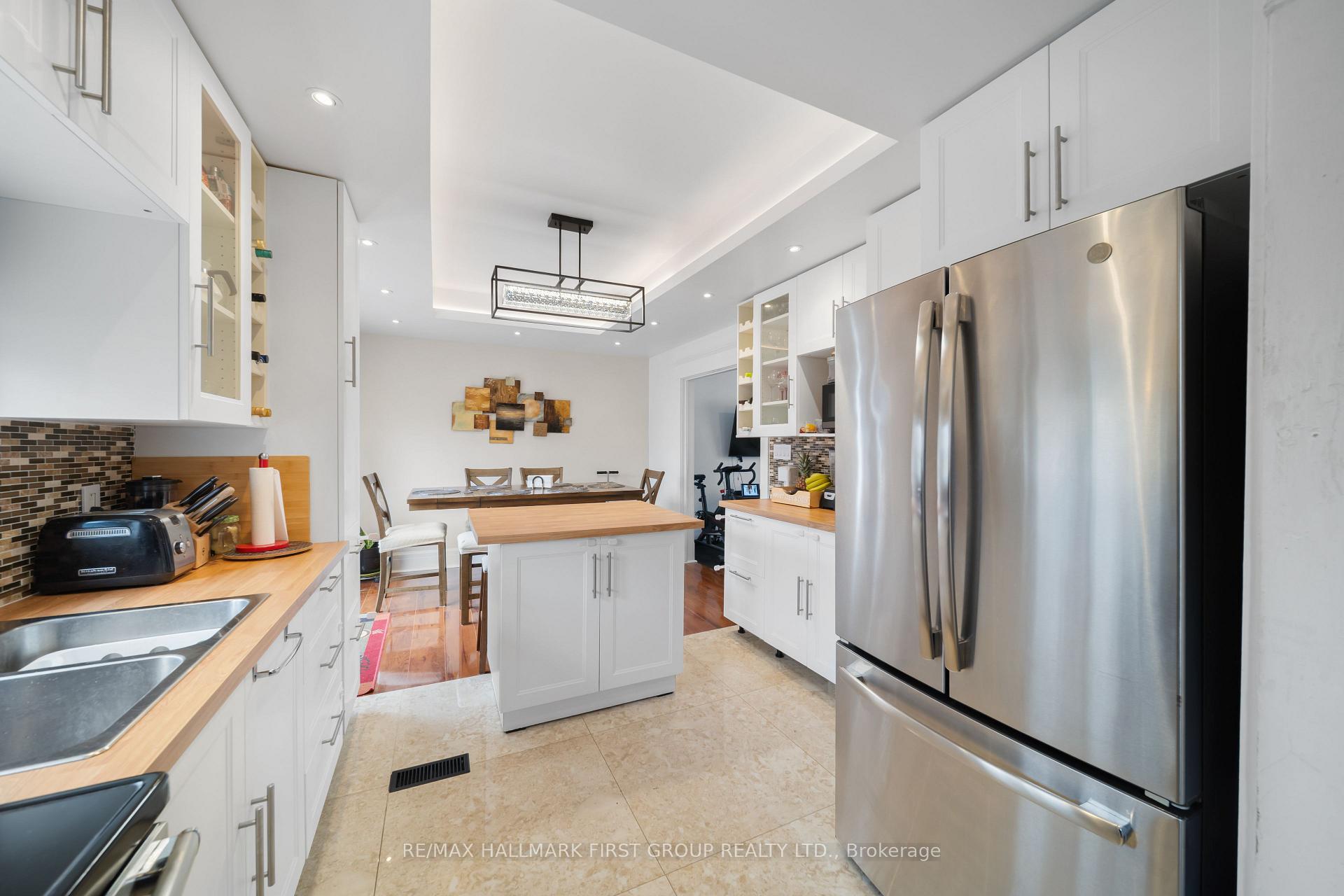 Photo 23 of 7 Mcmurchy Avenue S, Brampton, Downtown Brampton — HOMEH