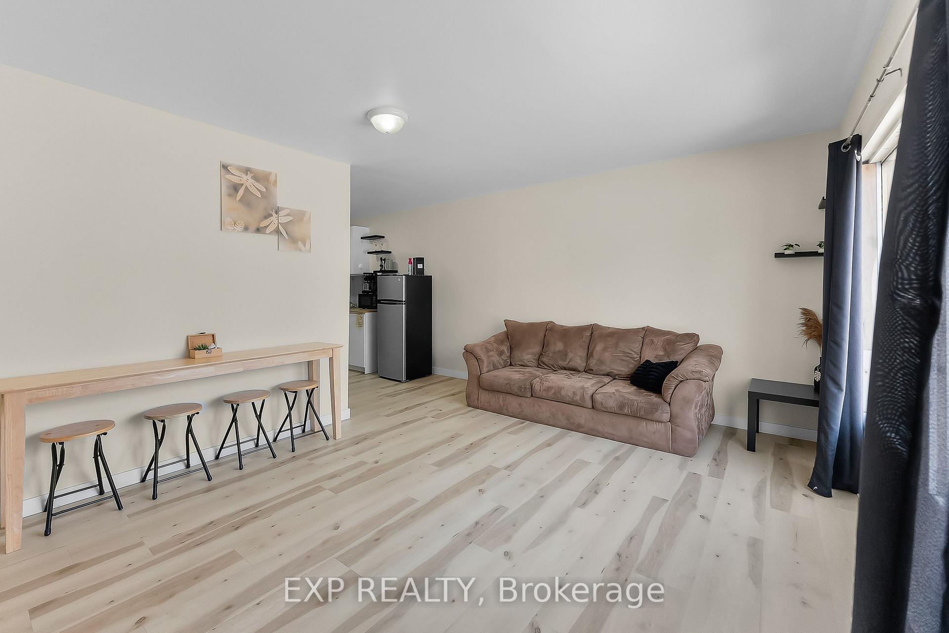 Photo 11 of 60 Margery Road, Welland, Welland Downtown — HOMEH