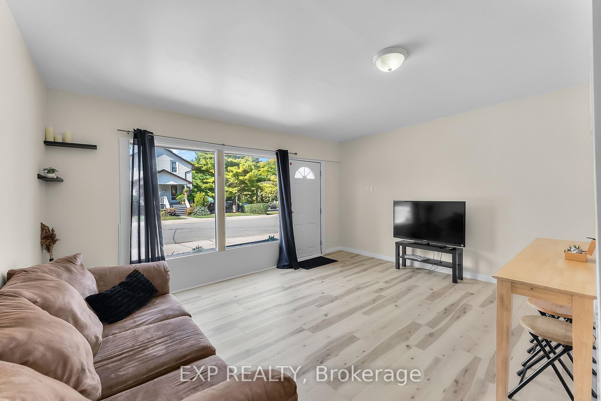 Photo 13 of 60 Margery Road, Welland, Welland Downtown — HOMEH