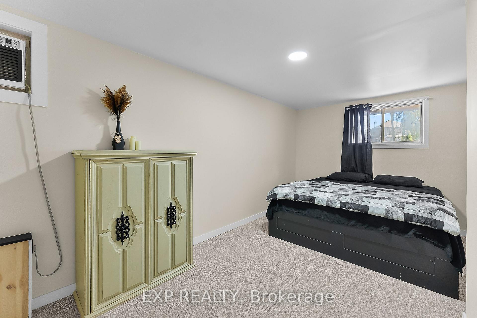 Photo 15 of 60 Margery Road, Welland, Welland Downtown — HOMEH