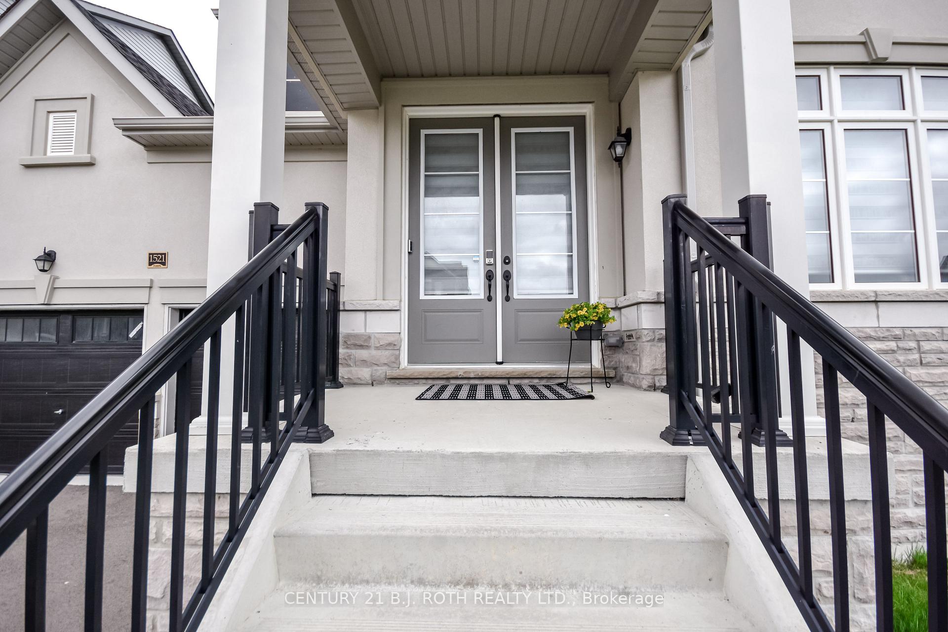 Photo 3 of 1521 Broderick Street, Innisfil, Rural Innisfil — HOMEH