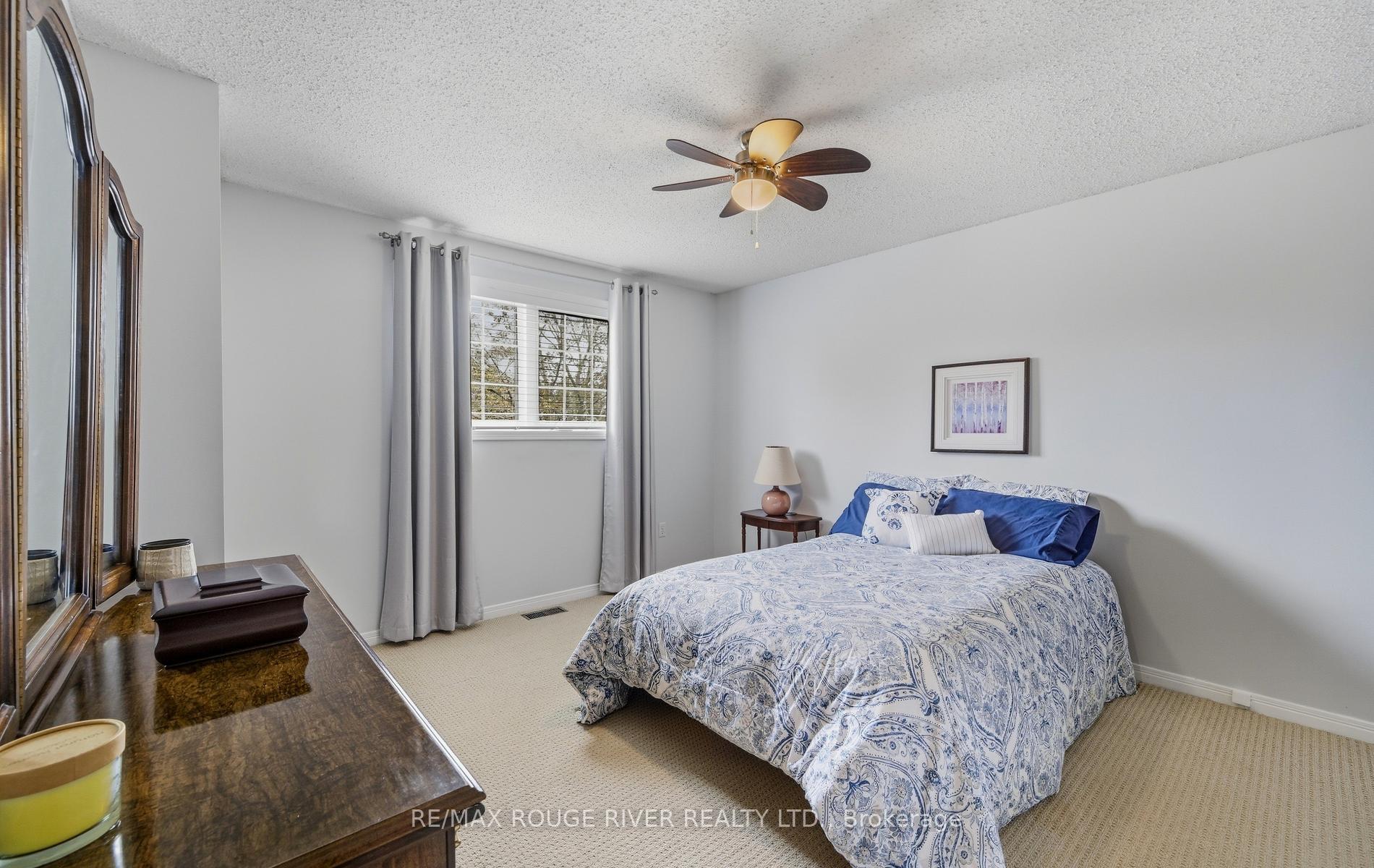 Photo 18 of 17 Cloverfield Street, Clarington, Courtice — HOMEH