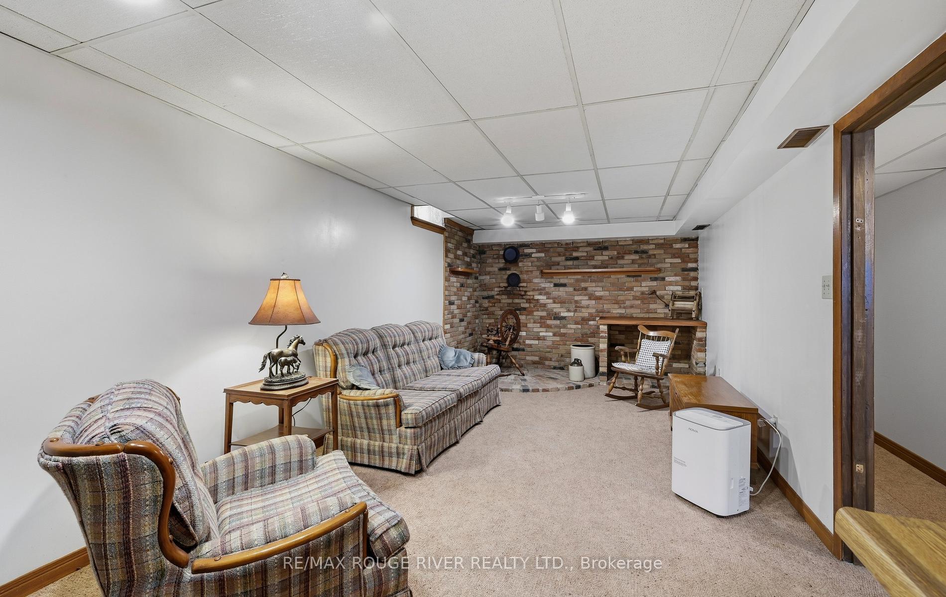 Photo 25 of 17 Cloverfield Street, Clarington, Courtice — HOMEH