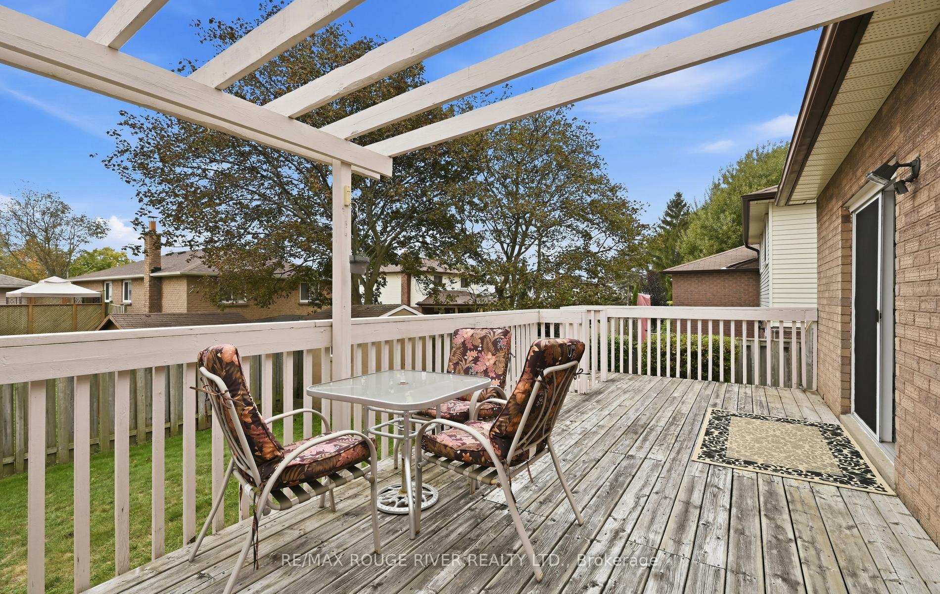 Photo 29 of 17 Cloverfield Street, Clarington, Courtice — HOMEH