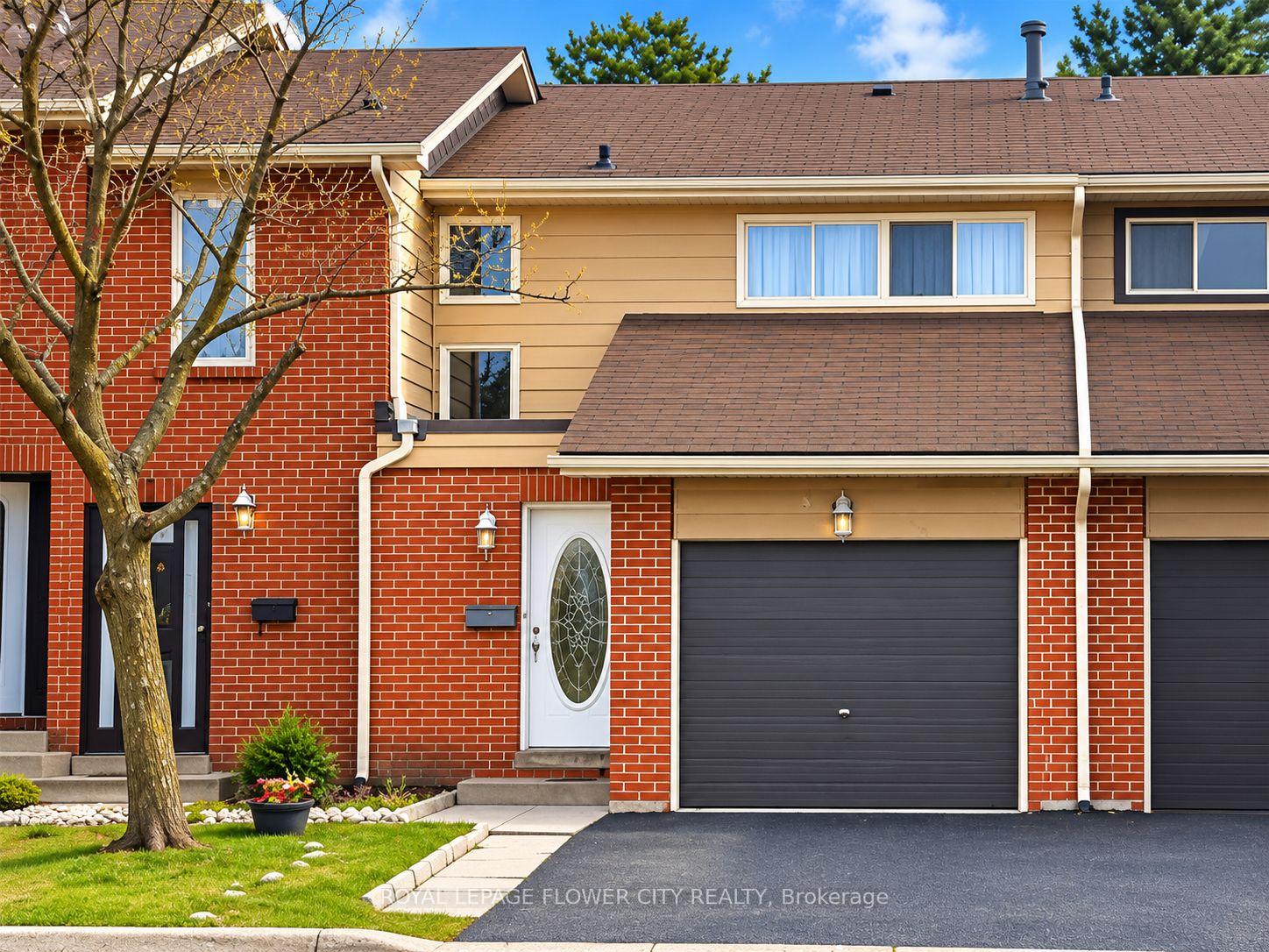Photo 1 of Unit 5, 5 Foster Crescent, Brampton, Brampton North — HOMEH