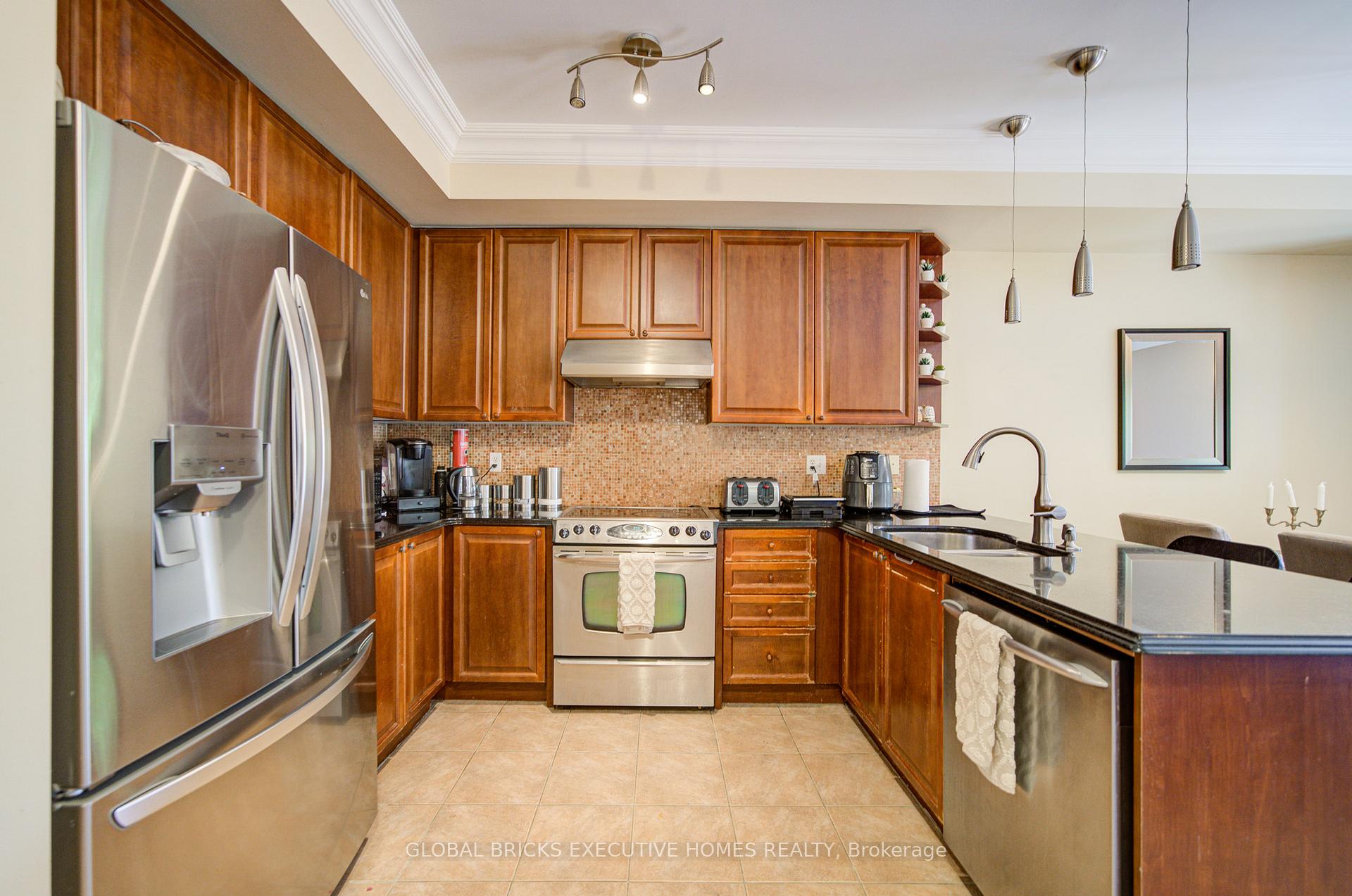 Photo 11 of 3885 Eglinton Avenue, Mississauga, Churchill Meadows — HOMEH