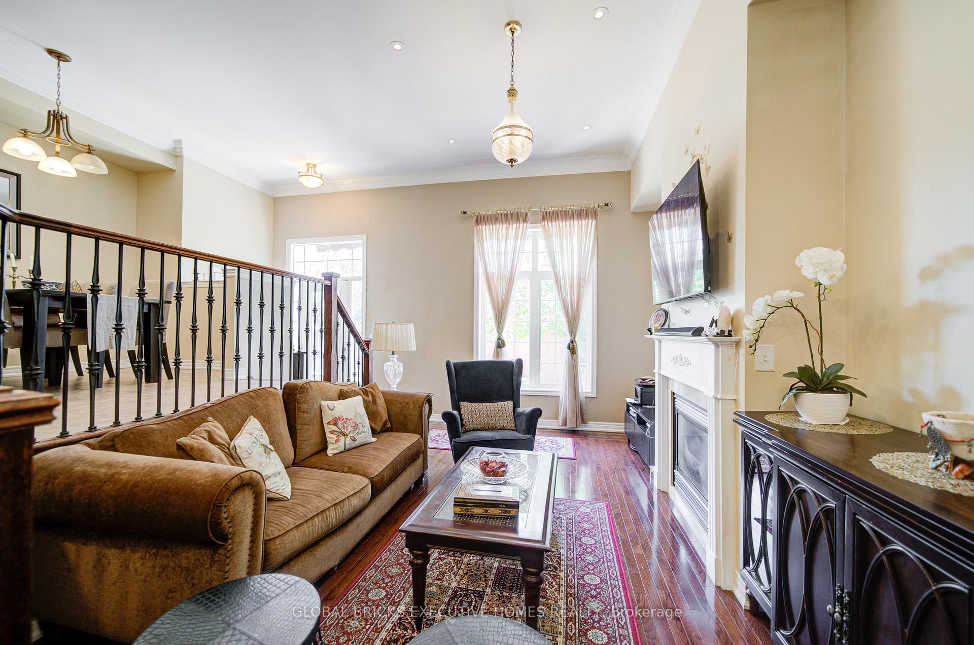 Photo 16 of 3885 Eglinton Avenue, Mississauga, Churchill Meadows — HOMEH