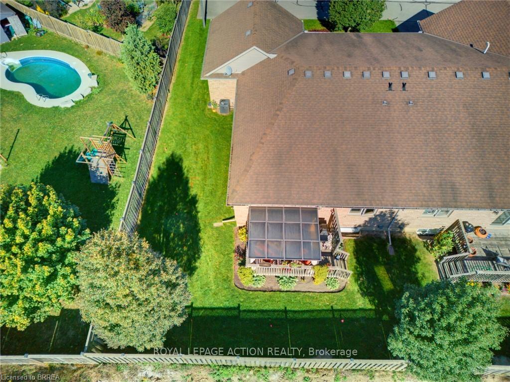 Photo 4 of Unit 8, 601 Conklin Road, Brantford, Empire South — HOMEH