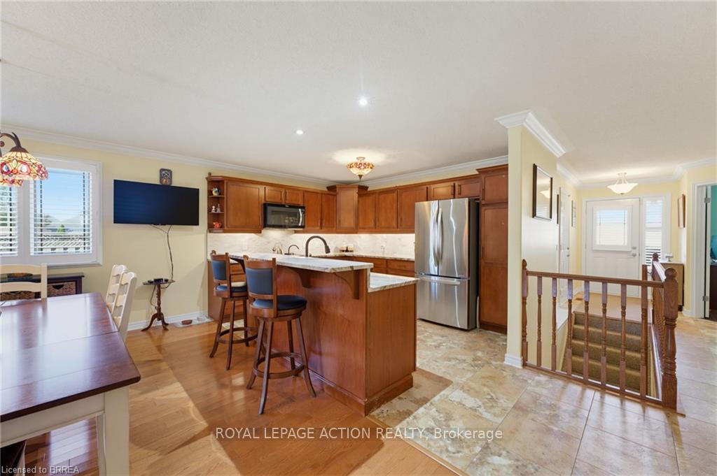 Photo 9 of Unit 8, 601 Conklin Road, Brantford, Empire South — HOMEH