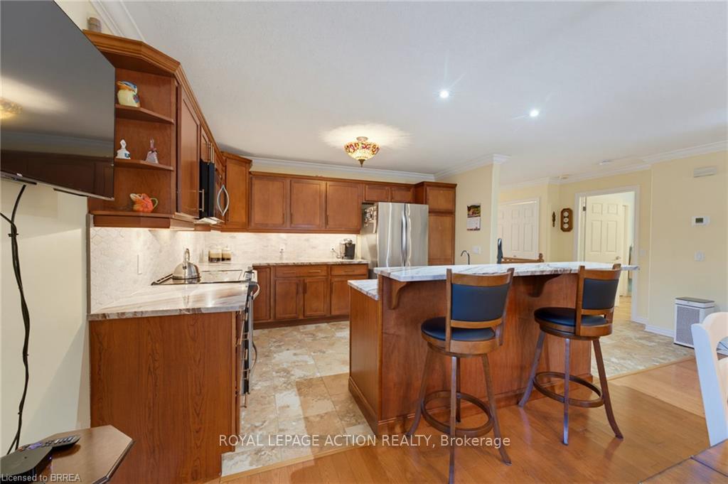 Photo 12 of Unit 8, 601 Conklin Road, Brantford, Empire South — HOMEH