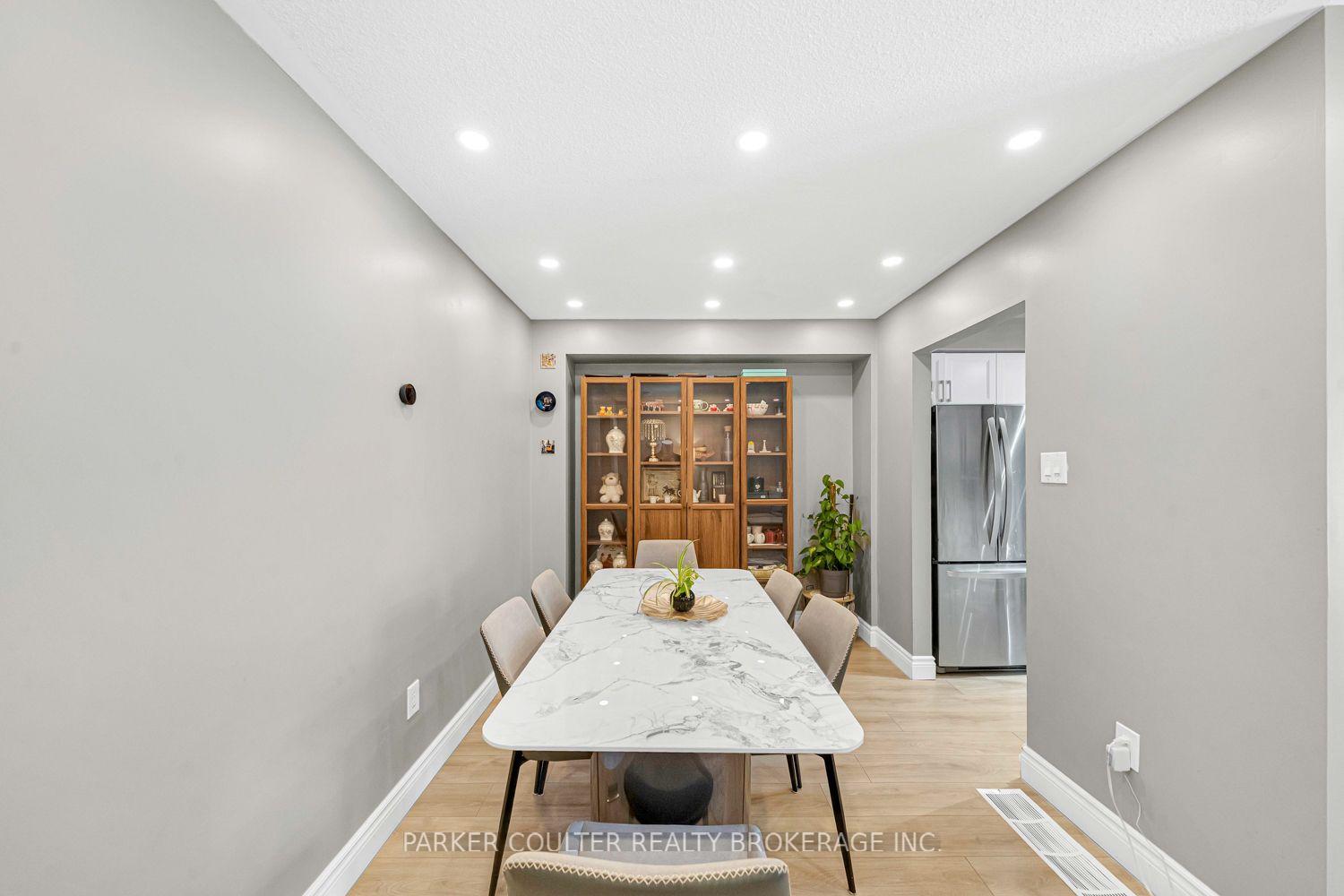 Photo 6 of 16 Drake Drive, Barrie, Painswick South — HOMEH