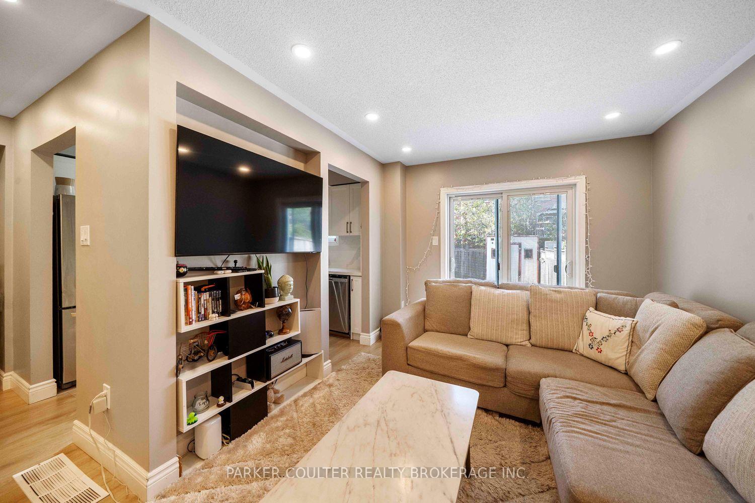 Photo 12 of 16 Drake Drive, Barrie, Painswick South — HOMEH